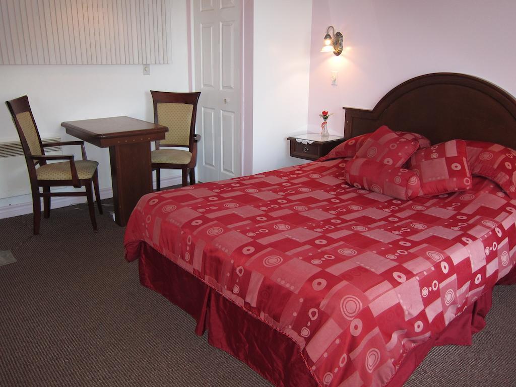 Motel Sainte Catherine Chambre photo